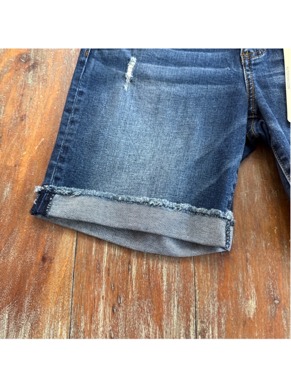 KUT from the Kloth Katy Boyfriend Denim Shorts - Distressed Size 2 NWT - Picture 3 of 11